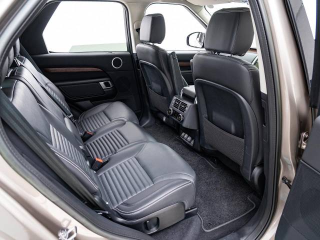 ランドローバー ディスカバリー Ｓ Ｄ３００ 0.4万Km 854.9万円(愛知県)[433]の中古車詳細