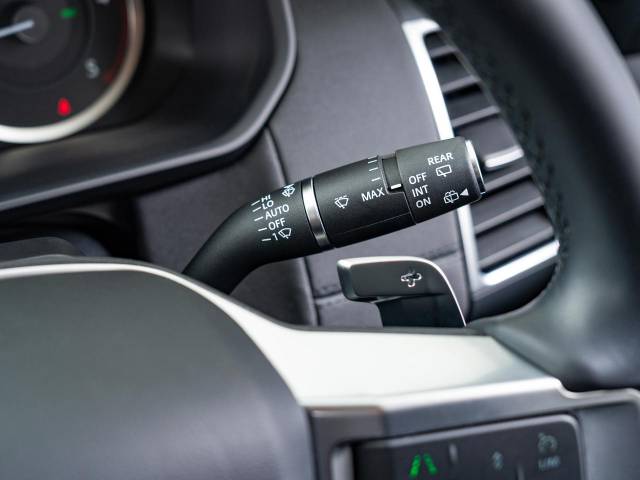 ランドローバー ディスカバリー Ｓ Ｄ３００ 0.4万Km 854.9万円(愛知県)[433]の中古車詳細