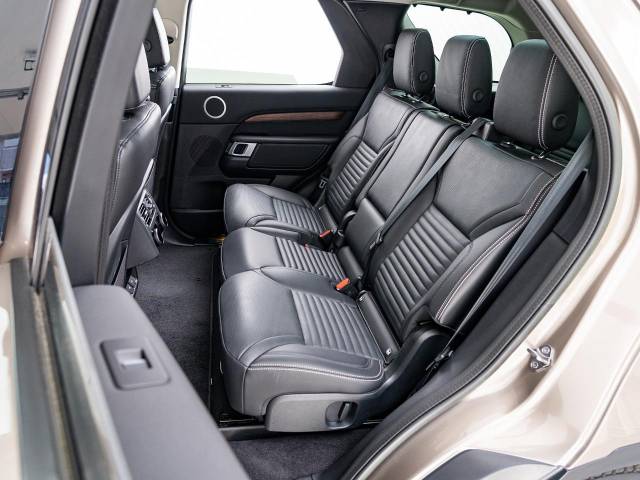 ランドローバー ディスカバリー Ｓ Ｄ３００ 0.4万Km 854.9万円(愛知県)[433]の中古車詳細