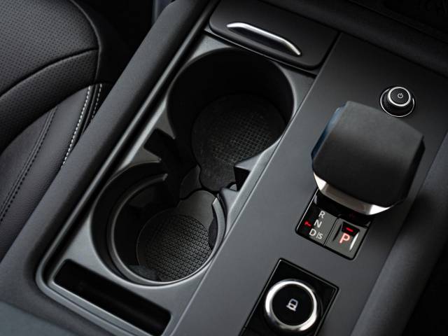 ランドローバー ディスカバリー Ｓ Ｄ３００ 0.4万Km 854.9万円(愛知県)[433]の中古車詳細