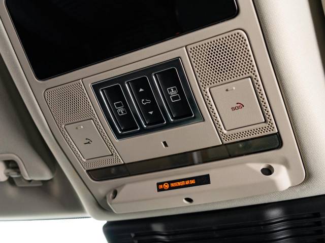 ランドローバー ディスカバリー Ｓ Ｄ３００ 0.4万Km 854.9万円(愛知県)[433]の中古車詳細