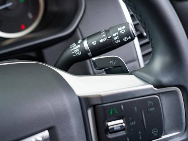 ランドローバー ディスカバリー Ｓ Ｄ３００ 0.4万Km 854.9万円(愛知県)[433]の中古車詳細