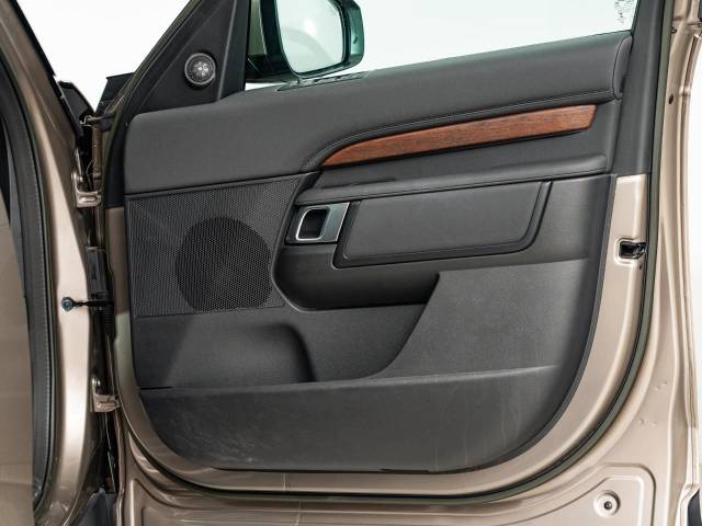 ランドローバー ディスカバリー Ｓ Ｄ３００ 0.4万Km 854.9万円(愛知県)[433]の中古車詳細