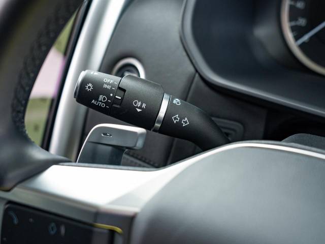 ランドローバー ディスカバリー Ｓ Ｄ３００ 0.4万Km 854.9万円(愛知県)[433]の中古車詳細