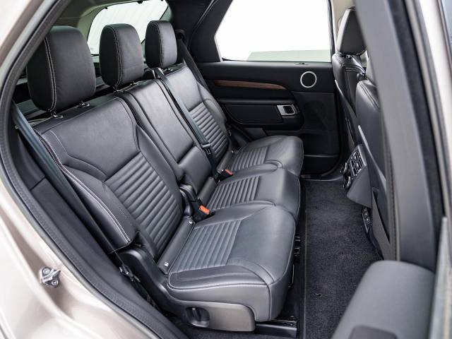 ランドローバー ディスカバリー Ｓ Ｄ３００ 0.4万Km 854.9万円(愛知県)[433]の中古車詳細