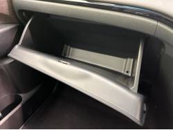 オデッセイハイブリッド ｅ：ＨＥＶアブソルートの中古車画像