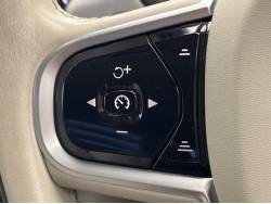 Ｖ９０ Ｄ４ モメンタムの中古車画像