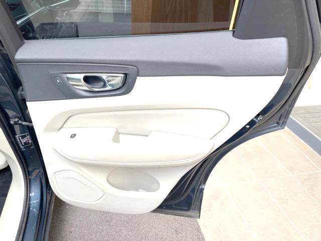 ボルボ ＸＣ６０ Ｂ５ ＡＷＤ インスクリプション 3.2万Km (神奈川県)[050]の中古車詳細