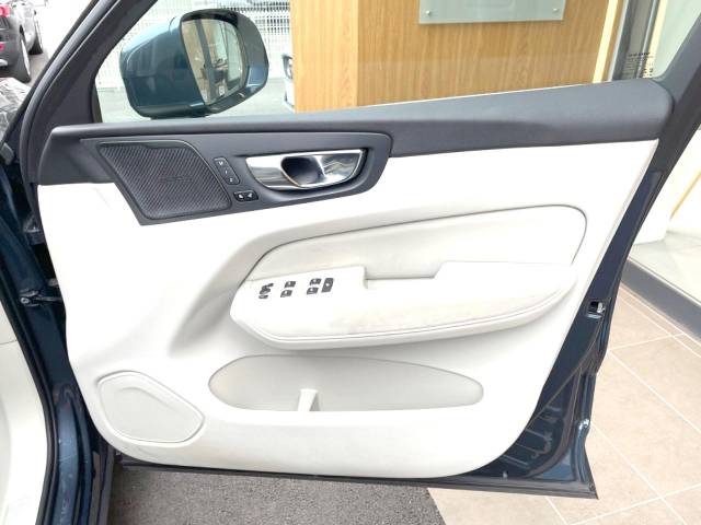 ボルボ ＸＣ６０ Ｂ５ ＡＷＤ インスクリプション 3.2万Km (神奈川県)[050]の中古車詳細