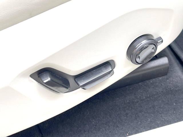 ボルボ ＸＣ６０ Ｂ５ ＡＷＤ インスクリプション 3.2万Km (神奈川県)[050]の中古車詳細