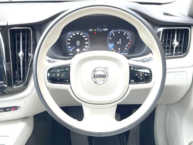 ボルボ ＸＣ６０ Ｂ５ ＡＷＤ インスクリプション 3.2万Km (神奈川県)[050]の中古車詳細