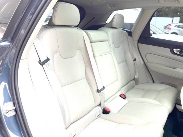 ボルボ ＸＣ６０ Ｂ５ ＡＷＤ インスクリプション 3.2万Km (神奈川県)[050]の中古車詳細