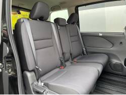 ランディ ２．０Ｇの中古車画像