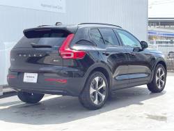XC40 アルティメット B4 AWD ダークエディション