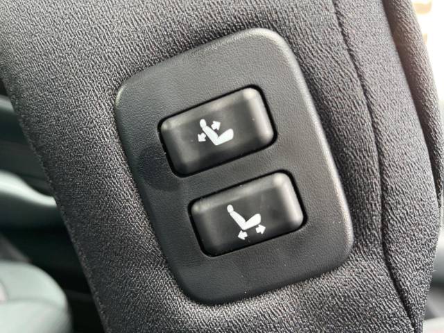 トヨタ クラウン アスリートＳ－Ｔ 2.1万Km 269.9万円(愛知県)[899]の中古車詳細