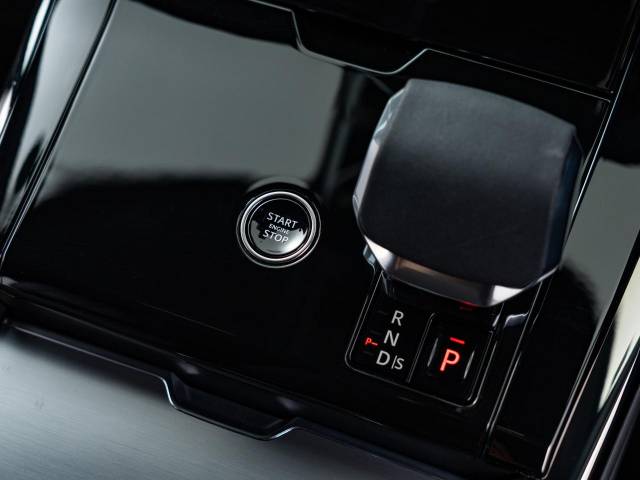 ランドローバー レンジローバースポーツ ダイナミックＨＳＥ Ｄ３００ 0.3万Km 1,249.9万円(愛知県)[262]の中古車詳細