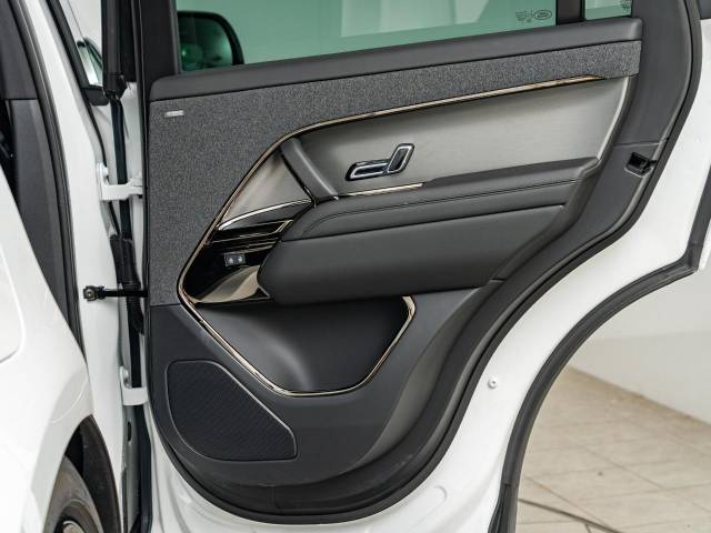 ランドローバー レンジローバースポーツ ダイナミックＨＳＥ Ｄ３００ 0.3万Km 1,249.9万円(愛知県)[262]の中古車詳細