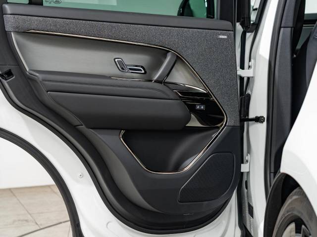 ランドローバー レンジローバースポーツ ダイナミックＨＳＥ Ｄ３００ 0.3万Km 1,249.9万円(愛知県)[262]の中古車詳細