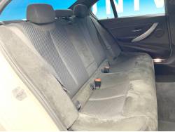 ３シリーズ ３２０ｉ ｘＤｒｉｖｅ Ｍスポーツの中古車画像