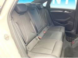 Ｓ３セダン ベースグレードの中古車画像