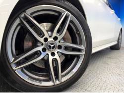 Ｅクラスステーションワゴン Ｅ２５０ ステーションワゴン アバンギャルド スポーツ（本革仕様）の中古車画像