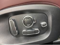 Ｅペイス Ｒ‐ダイナミック ＨＳＥ Ｐ３００ｅの中古車画像