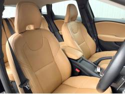 Ｖ４０ Ｔ３ インスクリプションの中古車画像