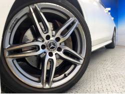 Ｅクラスステーションワゴン Ｅ２２０ｄ ステーションワゴン アバンギャルド ＡＭＧラインの中古車画像