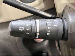 キューブ １５Ｘ こもれびグリーンセレクションの中古車画像