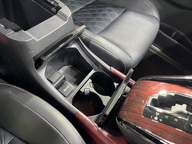 トヨタ ハリアー プレミアム 5.4万Km 199.5万円(長崎県)[260]の中古車詳細