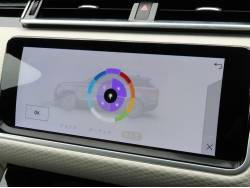 レンジローバーヴェラール Ｒ ダイナミック Ｓ Ｄ２００ コイルサスペンション装着車の中古車画像