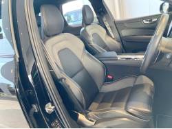 ＸＣ６０ Ｄ４ ＡＷＤ Ｒデザインの中古車画像