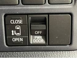 ヴォクシー Ｘの中古車画像