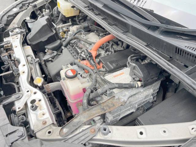 トヨタ ヴォクシー ハイブリッドＶ 3.2万Km 199.8万円(沖縄県)[588]の中古車詳細