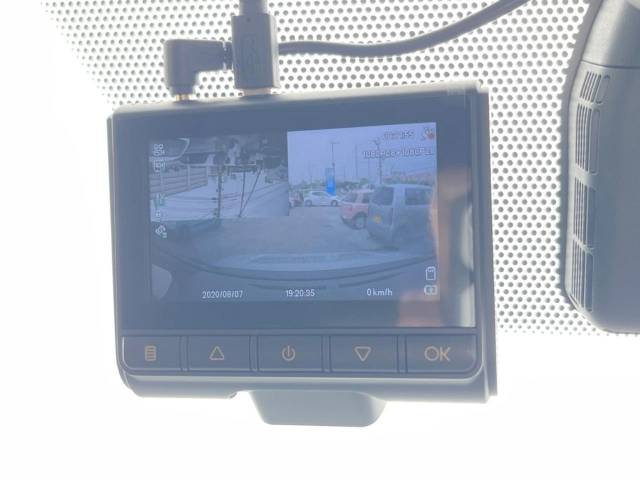 トヨタ ヴォクシー ハイブリッドＶ 3.2万Km 199.8万円(沖縄県)[588]の中古車詳細