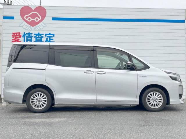 トヨタ ヴォクシー ハイブリッドＶ 3.2万Km 199.8万円(沖縄県)[588]の中古車詳細