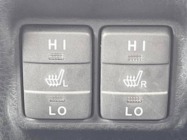 トヨタ ヴォクシー ハイブリッドＶ 3.2万Km 199.8万円(沖縄県)[588]の中古車詳細