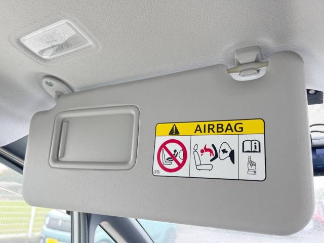 トヨタ ヴォクシー ハイブリッドＶ 3.2万Km 199.8万円(沖縄県)[588]の中古車詳細