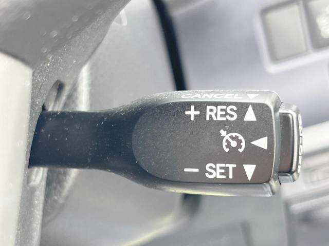 トヨタ ヴォクシー ハイブリッドＶ 3.2万Km 199.8万円(沖縄県)[588]の中古車詳細