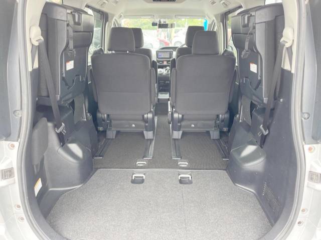 トヨタ ヴォクシー ハイブリッドＶ 3.2万Km 199.8万円(沖縄県)[588]の中古車詳細