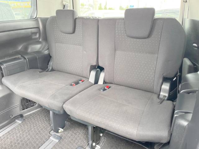 トヨタ ヴォクシー ハイブリッドＶ 3.2万Km 199.8万円(沖縄県)[588]の中古車詳細