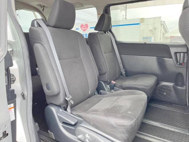 トヨタ ヴォクシー ハイブリッドＶ 3.2万Km 199.8万円(沖縄県)[588]の中古車詳細