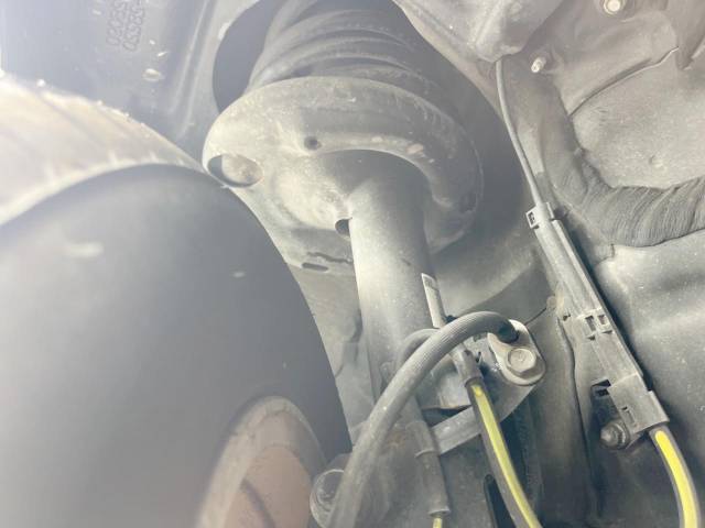 トヨタ ヴォクシー ハイブリッドＶ 3.2万Km 199.8万円(沖縄県)[588]の中古車詳細