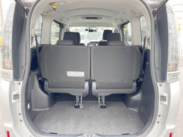 トヨタ ヴォクシー ハイブリッドＶ 3.2万Km 199.8万円(沖縄県)[588]の中古車詳細