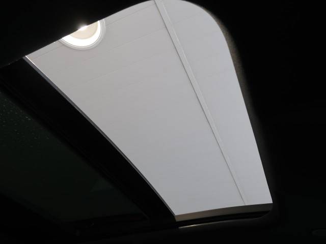 ランドローバー ディフェンダー １１０Ｘ－ダイナミックＨＳＥ Ｄ３００ エアサスペンション装着車 1.3万Km 959.4万円(静岡県)[092]の中古車詳細