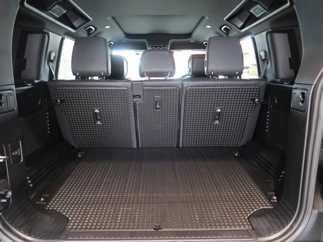 ランドローバー ディフェンダー １１０Ｘ－ダイナミックＨＳＥ Ｄ３００ エアサスペンション装着車 1.3万Km 959.4万円(静岡県)[092]の中古車詳細