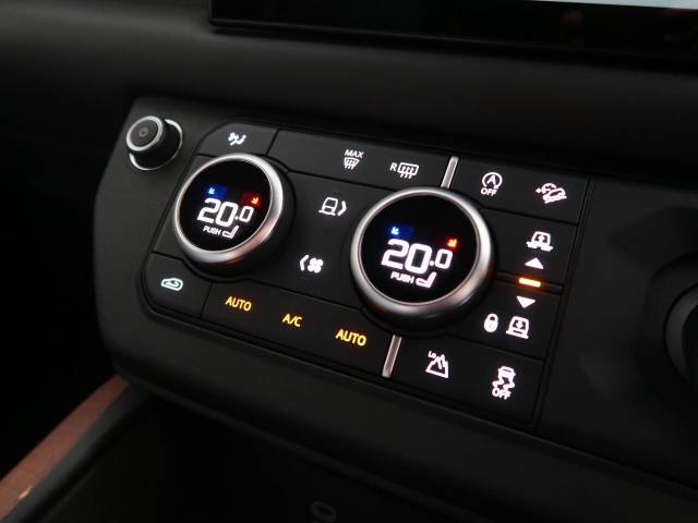 ランドローバー ディフェンダー １１０Ｘ－ダイナミックＨＳＥ Ｄ３００ エアサスペンション装着車 1.3万Km 959.4万円(静岡県)[092]の中古車詳細