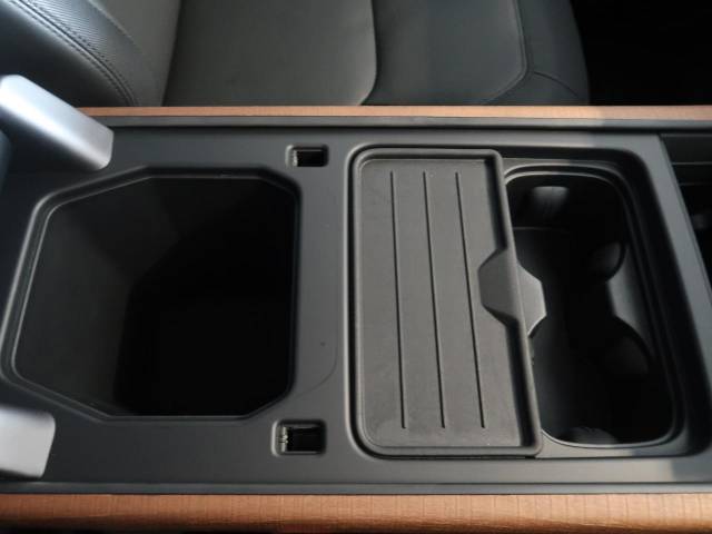 ランドローバー ディフェンダー １１０Ｘ－ダイナミックＨＳＥ Ｄ３００ エアサスペンション装着車 1.3万Km 959.4万円(静岡県)[092]の中古車詳細