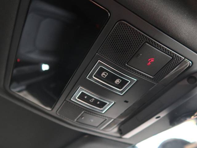 ランドローバー ディフェンダー １１０Ｘ－ダイナミックＨＳＥ Ｄ３００ エアサスペンション装着車 1.3万Km 959.4万円(静岡県)[092]の中古車詳細