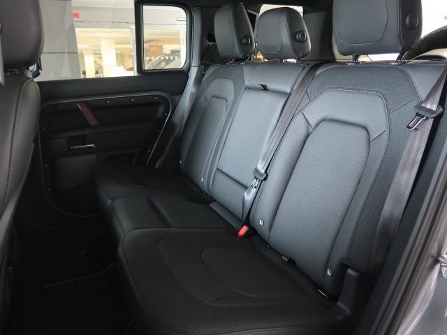 ランドローバー ディフェンダー １１０Ｘ－ダイナミックＨＳＥ Ｄ３００ エアサスペンション装着車 1.3万Km 959.4万円(静岡県)[092]の中古車詳細